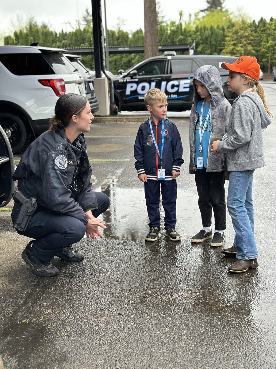 Take a Child to Work Day yesterday was a success! So much fun hosting city staff members from all departments who brought kiddos along with them for the day. 🐶🚔🤖🥽

#vanpoliceusa