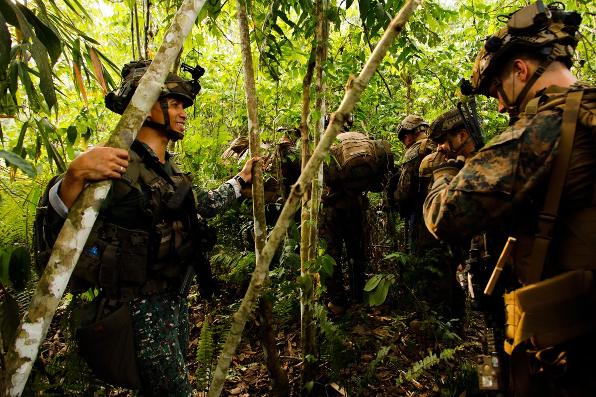 #Marines with @1st_Marine_Div alongside the Philippine Marine Corps participate in Marine Exercise 2024 (MAREX) near Cotabato City, Philippines, April 12. MAREX 24 enhances relationships, interoperability, and combined arms capabilities in a realistic training environment.