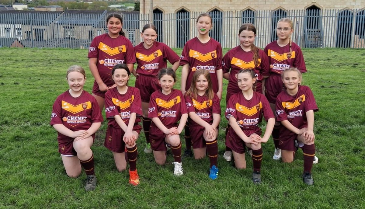 A huge thank you to the sponsors that supported the purchase of a new playing kit for our Under 11s. @cheneypayrollservices @zenergy @q-genheatpumps #maroongirls11s