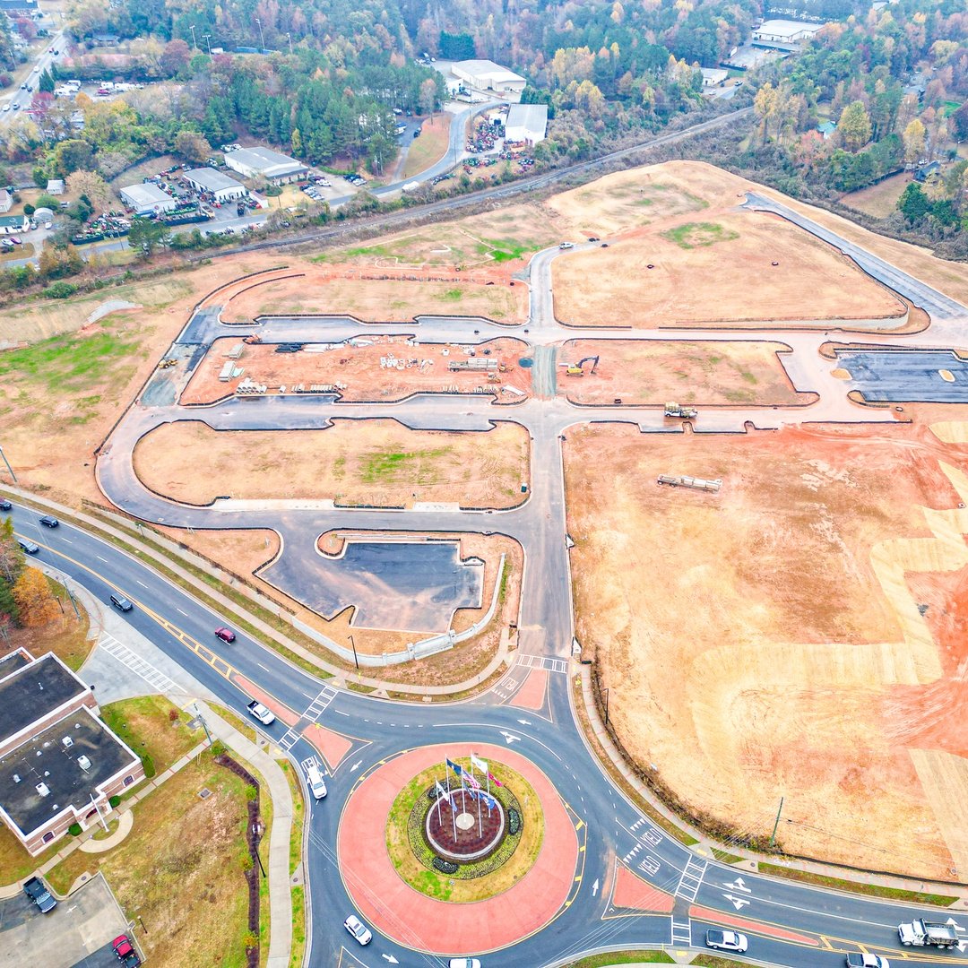 Spring is in full bloom at Holly Springs Town Center and flowers aren’t the only thing that will be coming up out of the ground this season as progress continues to move ahead! Read more here: bit.ly/4d26Q1C

#HollySpringsGA #CherokeeCountyGA