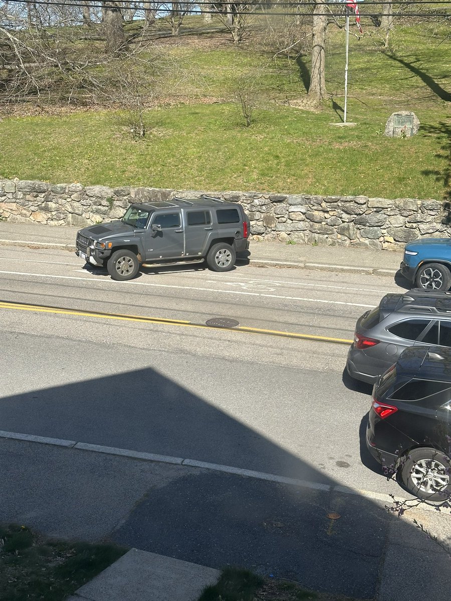 Parking job of the year goes to this gent in Roslindale 👏🏽