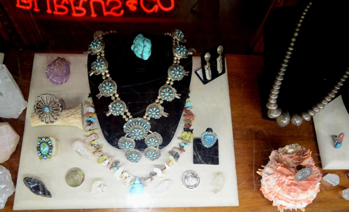 Adorn yourself with the exquisite beauty of Navajo jewelry from Artisan Jewelers! ✨ Discover the artistry and craftsmanship that tells a story of tradition and culture 🌵 💠

Visit our full collection today! 📍 4308 Olton Rd.