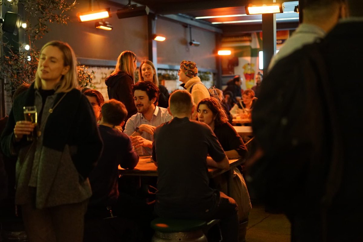 Cheers to Friday in the beer garden, where cold brews make all our problems hop away! Just trying to stay 'hoppy' this weekend! #beergarden #weekend #fridayvibes #pubslondon #pubsofinstagram #fridayfeeling