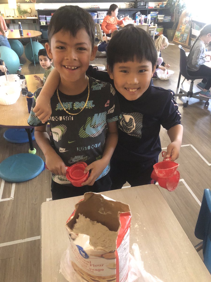 MsEccles's tweet image. We had so much fun filling our animal tracks with plaster to make casts. Ss can’t wait for next week when we get to lift our casts out of their little animal track moulds! @dsbn @powthorold @PoWThoroldPS @DSBNOutdoorED