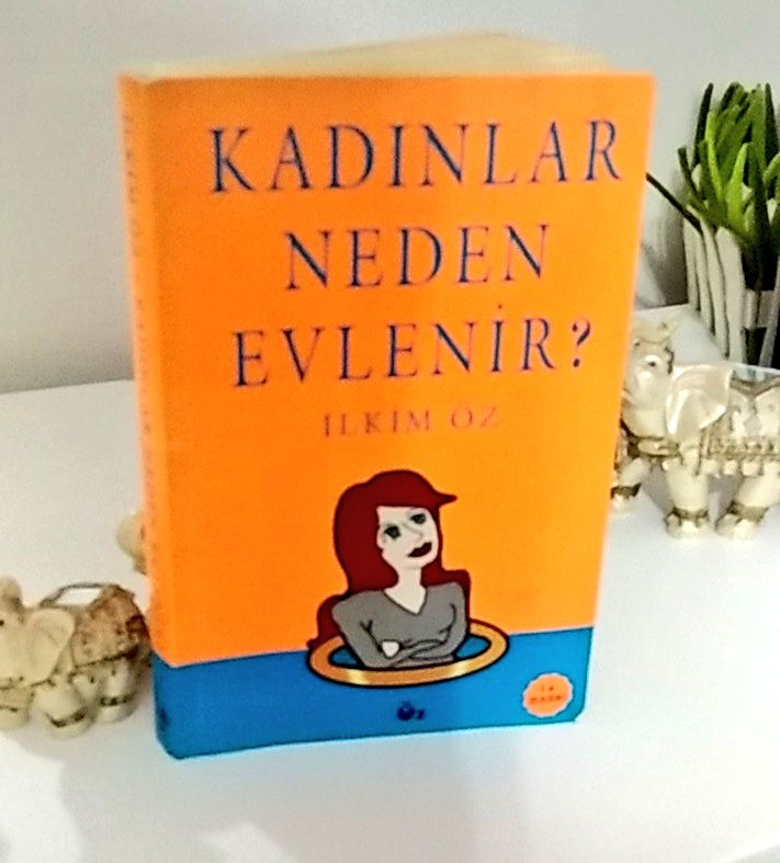 📖147📖
#MaviAyrac #iyigeceler #kitapseverlertakiplesiyor #okuma #kitaptavsiyesi #kitapiyileştirir #okudumbitti #kitaplistem  #okumak #kitap #benimokumam #birkitapgordum #okumahalleri #kitapseverler #cuma