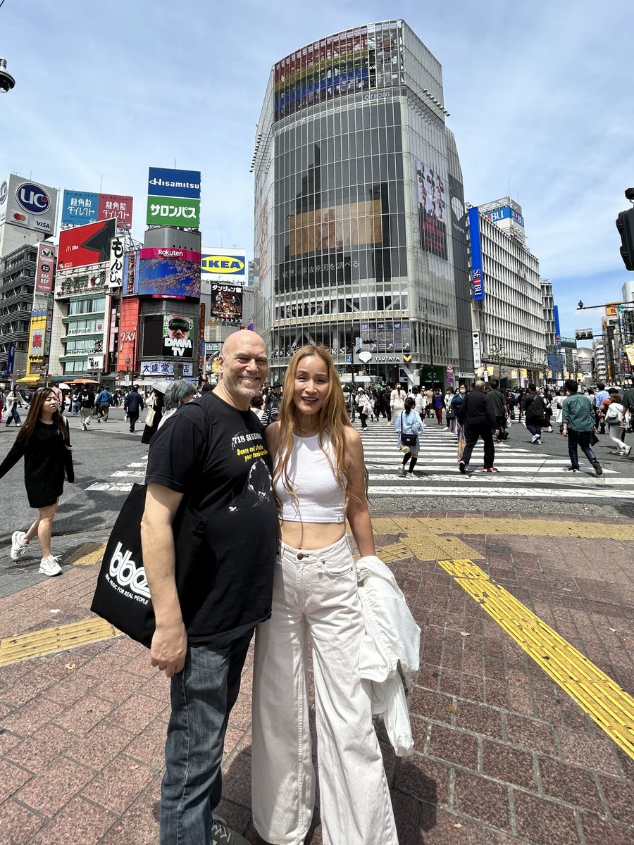 Hello Tokyo! So excited to be here. Danny & AK

@dannykrivit
@akakemikakihara

#dannykrivit #akakemikakihara #tokyo