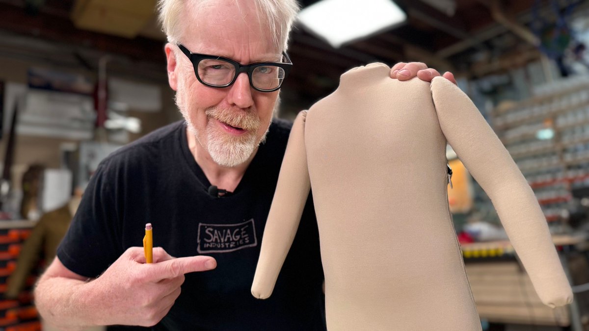 We're LIVE! Join @donttrythis RIGHT NOW on @YouTube! bit.ly/3JxU65x