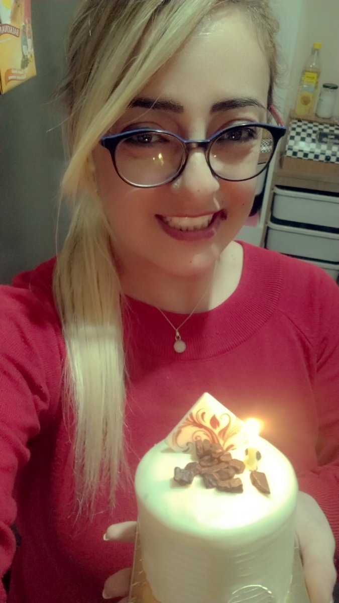 burcinkp's tweet photo. Doğum Günümü unutmayıp yüzümü güldüren tüm arkadaşlarıma ve Herşeyim ANNEME çok teşekkür ederim 🙏🏻 İyi ki varsınız 🥰 
#dogumgünüm 
#yeniyaş 
#mutluluk 
#odunpazarı 
#eskisehir 
#Ankara https://t.co/YmMiTcmm3m