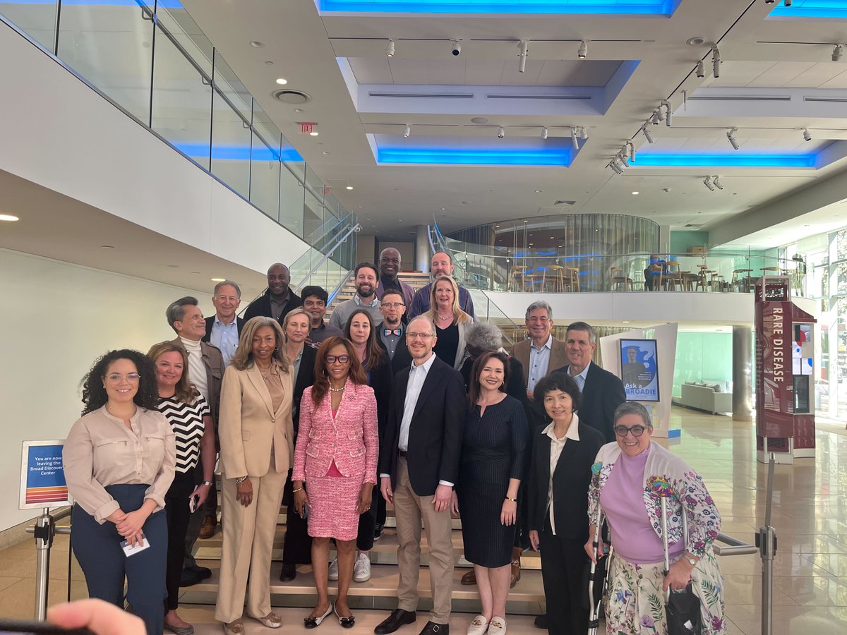 The @AllofUsResearch Program’s Advisory Panel recently met at the @BroadInstitute to discuss the program’s accomplishments and strategy going forward! We also toured the Broad’s impressive facility, where they generate genomic data from participant biosamples. (1/2)