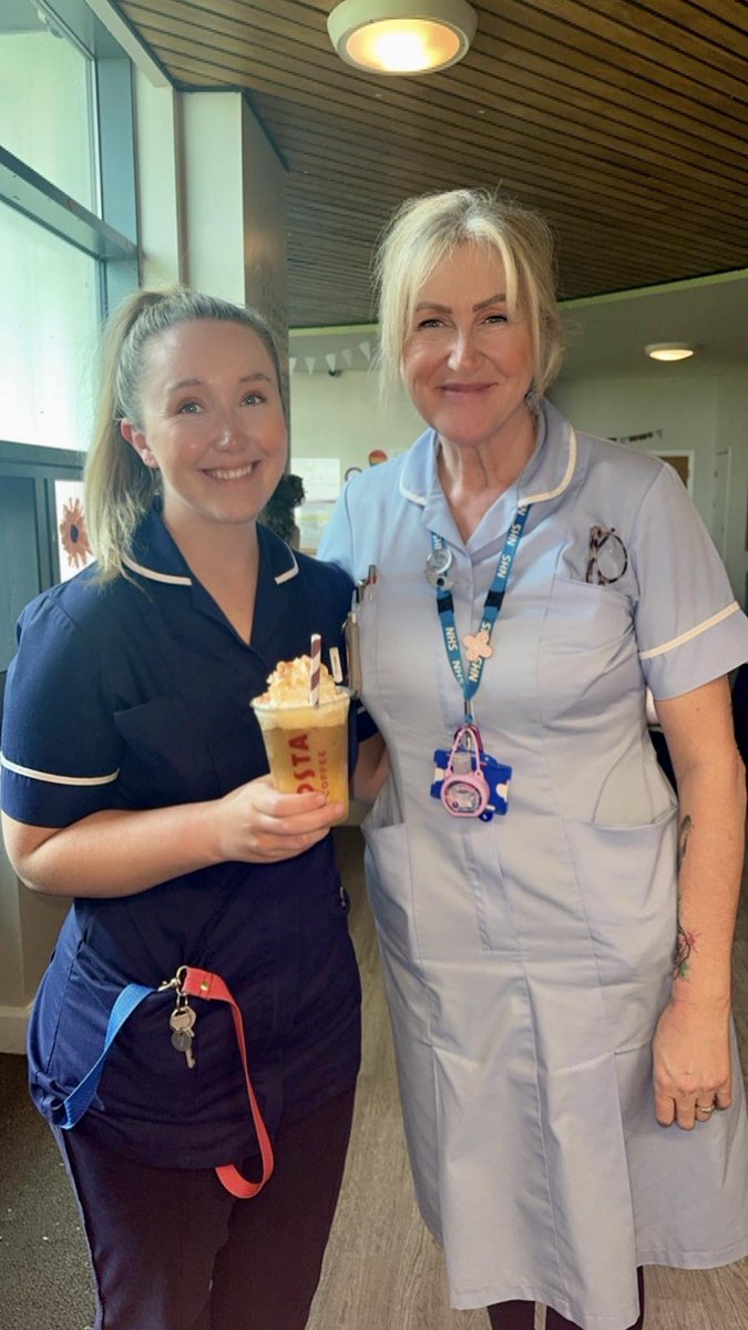 Huge thank you to Costa at Blackpool who donated some Costa ice cups to the ward for us to make some lovely iced coffee Frappuccinos with the service users!  They loved them ☕️ 🧊 🩷🫶🏾
@CostaCoffee 
@WeAreLSCFT 
@Chloeca56745391 
@adelebarker_x