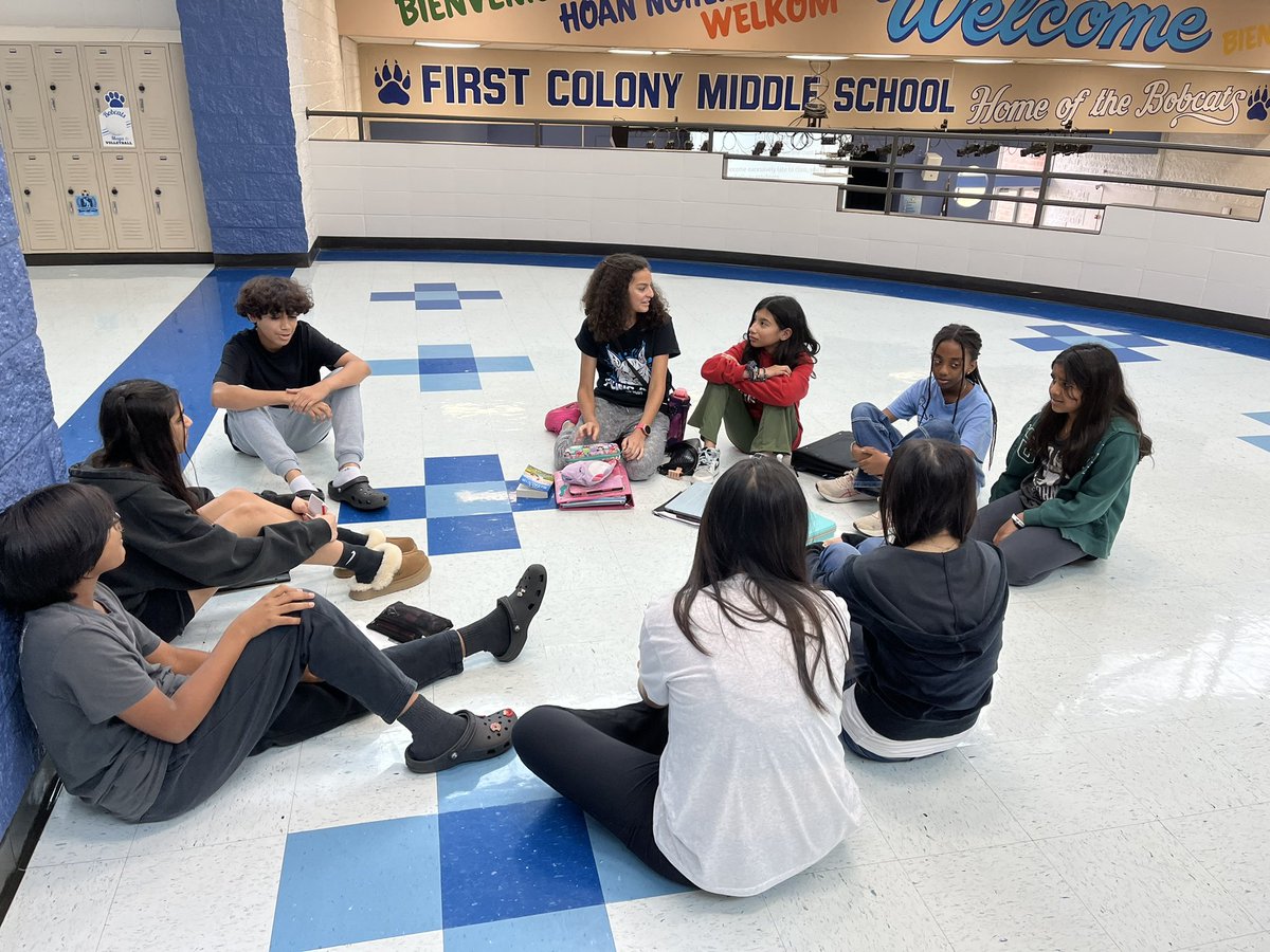 Thank you 8th graders for mentoring our 6th grade Discovery kids today! They got a little peek at what life will be like in the coming years with a Q & A session. 💙🐾