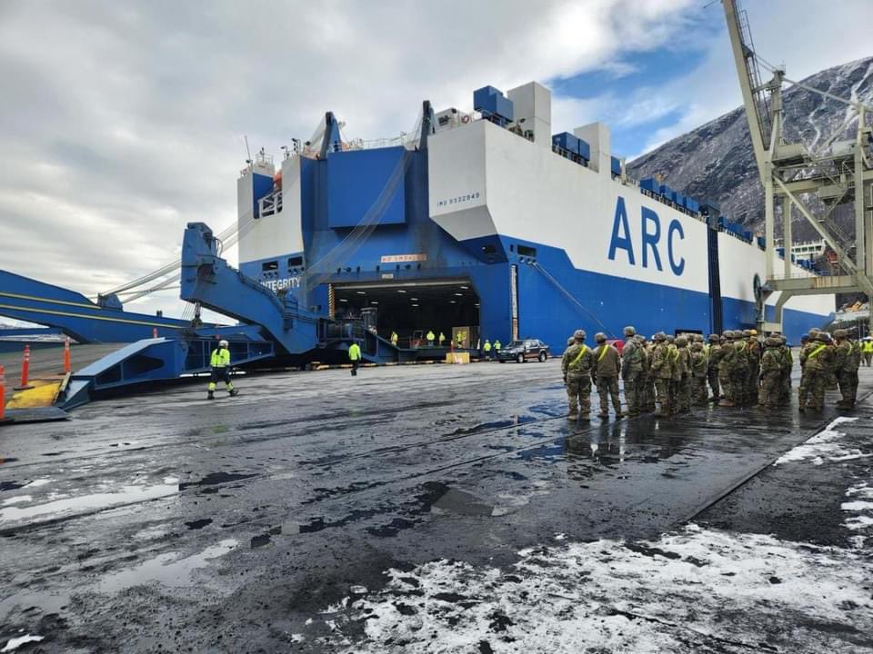 #ThePatriotBrigade is on ground for Defender Europe! 
Port operations are underway and  training events have begun!
As we received our equipment, leaders spoke with the 7th ATC Commander about our arrival and what we hope to accomplish.

#DefenderEurope24
#ImmediateResponse24