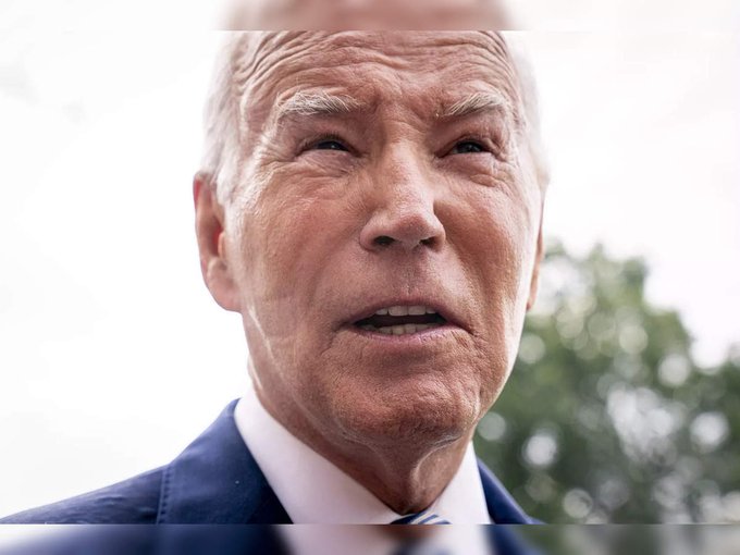 JOE BIDEN: THE MOST HATED AND DISRESPECTED HUMAN BEING IN THE WORLD. WHY? 
*PEDOPHILE
 *CONGENITAL LIAR
*THIEF *CORRUPT
 *CHEAT
 *FRAUD
 *GRIFTER
*COWARD
 THE LIST IS ENDLESS!