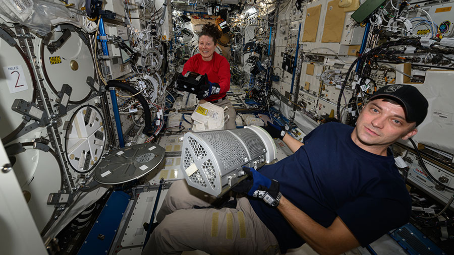 The Exp 71 crew packed the @SpaceX #Dragon spacecraft with science, studied biotechnology, and cleaned up following Thursday's spacewalk. More... go.nasa.gov/44eVYJX