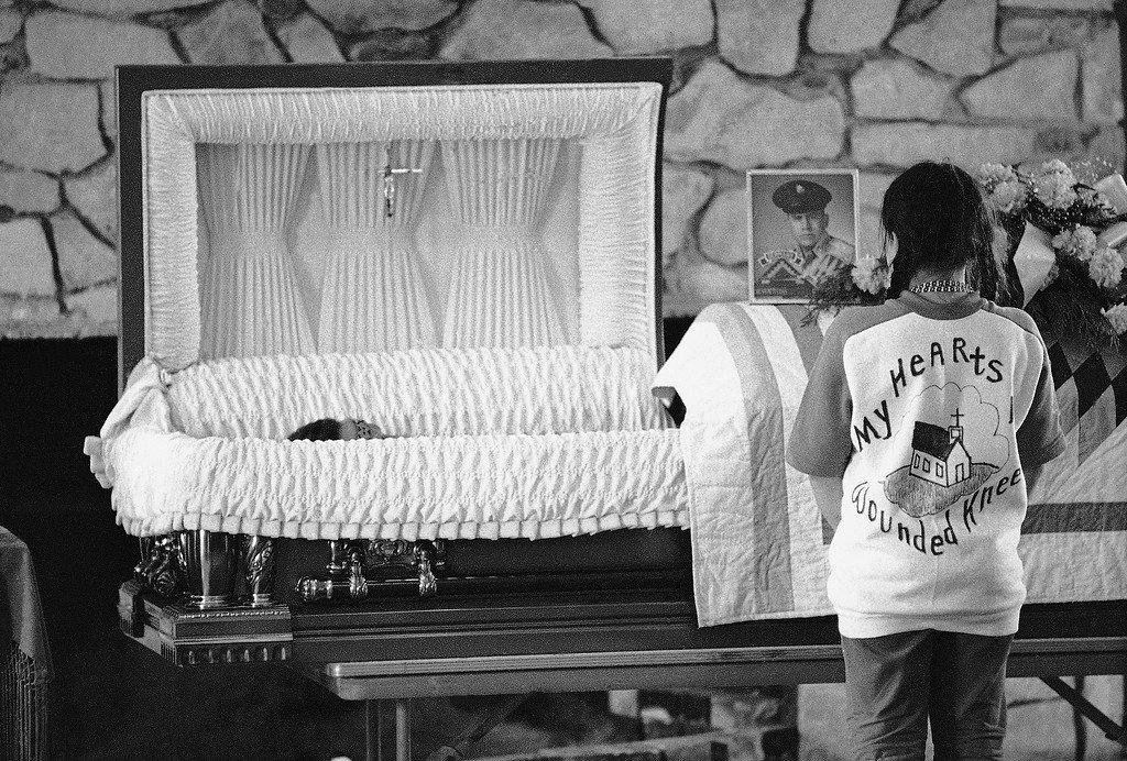 AmericanIndian8's tweet photo. #WoundedKnee73
Day 59
Lawrence "Buddy" Lamont,Oglala, was killed by a shot from a government sniper on April 26,1973
#INDIGENOUS #TAIRP https://t.co/YOxPtvGaKX