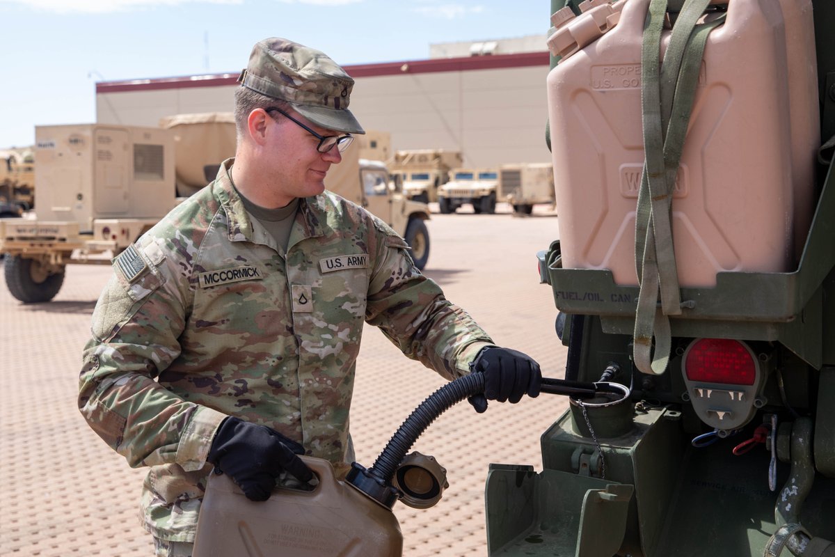 Ivy Sting III CPX happened this week at the Mission Training Center (MTC) at Ft. Carson, CO. The 4ID HHBN and DIVARTY Soldiers worked tirelessly to stress their systems in the simulation in preparation for Ivy Mass LFX exercise in June. #LethalTeams #ReadyPeople