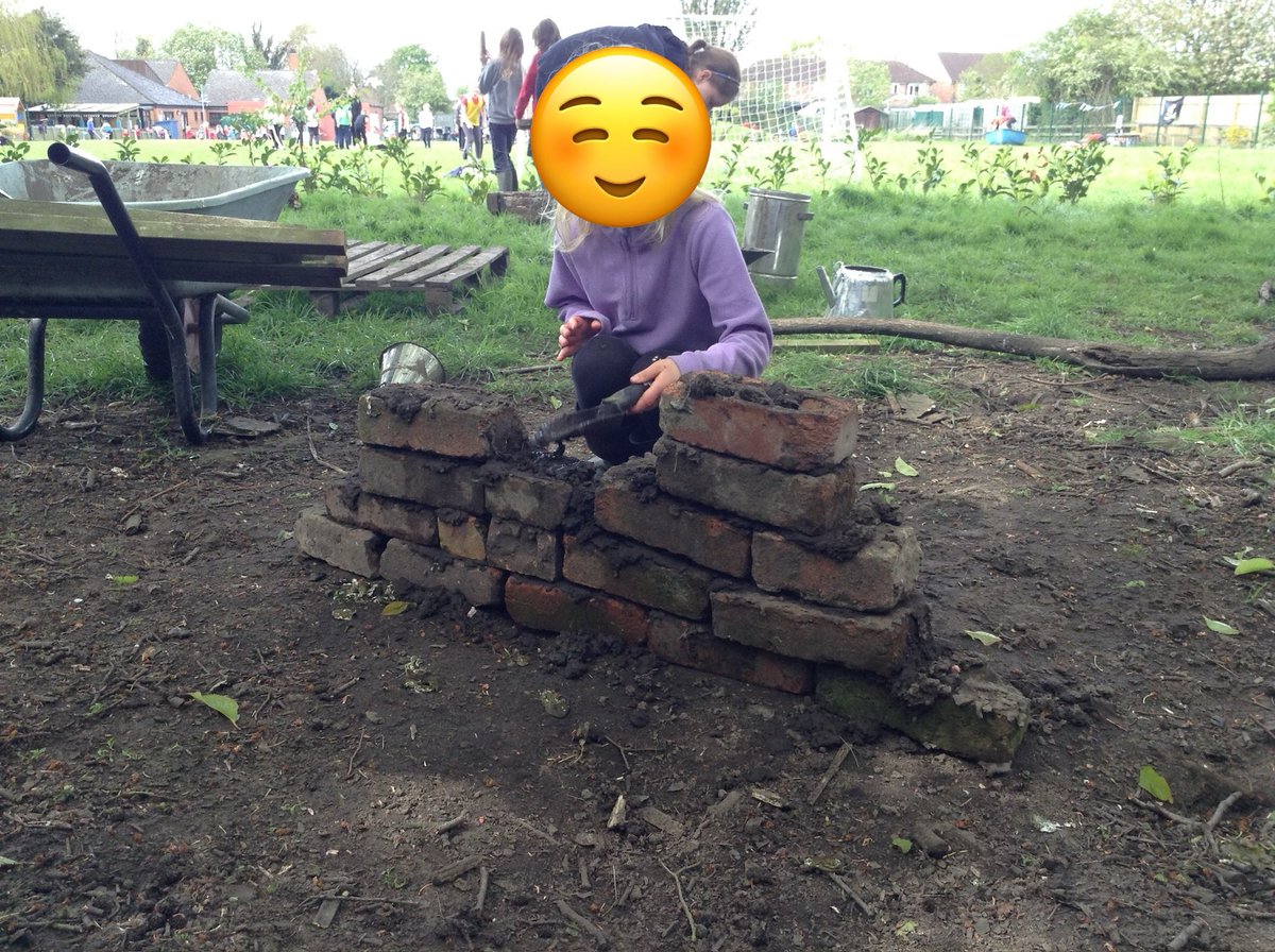 From hill-rolling to brick-laying and hula-hooping, this is what amazing lunchtimes look like when you #PlanforPlay @OPAL_CIC #outdoorlearning