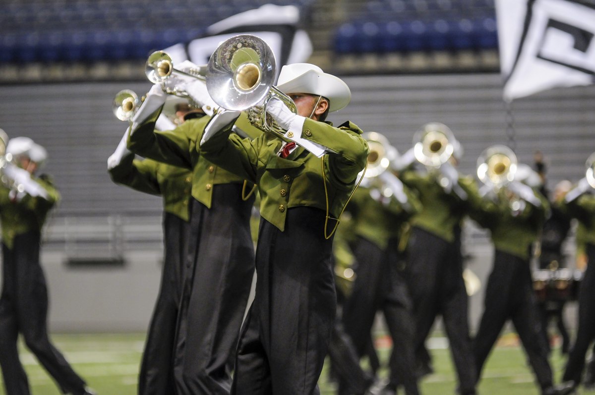 Friday Night Lights 🏟️: Flashing back 16 years to the #DCI2008 Tour under the Alamodome!! The DCI Southwestern Championship presented by @FredJMillerInc returns to San Antonio Saturday, July 20. Tix now available ➡️ dci.fan/24SanAntonio #DCI2024 | @usbands Texas Series