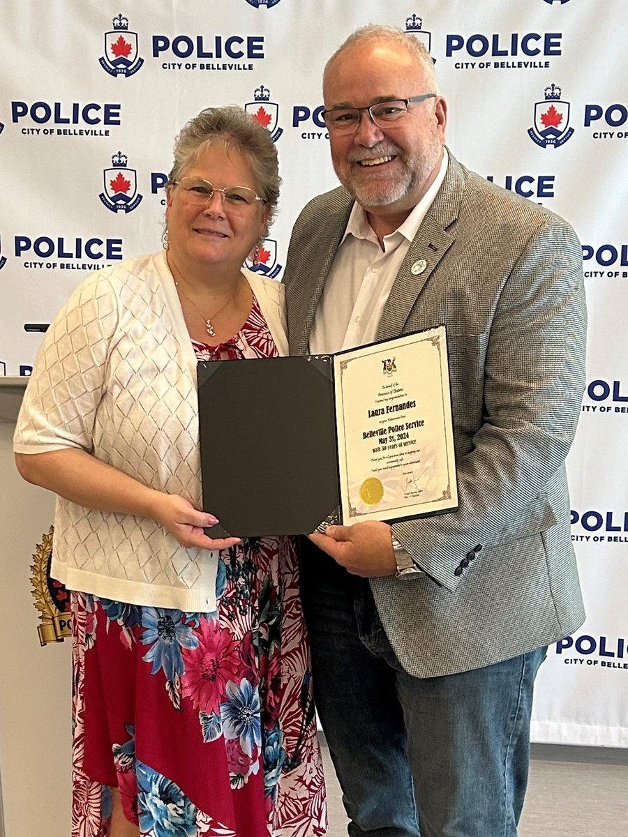 Laura Fernandes is hanging up her ledger at the end of next month after 30 years with the @BLVLPolice , the last 17 as a finance clerk. I was pleased to attend her retirement celebration this morning to offer my best wishes for the years ahead.