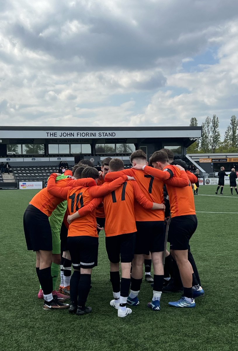 Finished the week with the Bromley Cup Final at Bromley FC Stadium. The Y11 boys were an absolute credit to themselves and the school. Shoutout to @DarylFish1 for getting the boys all the way to the final.