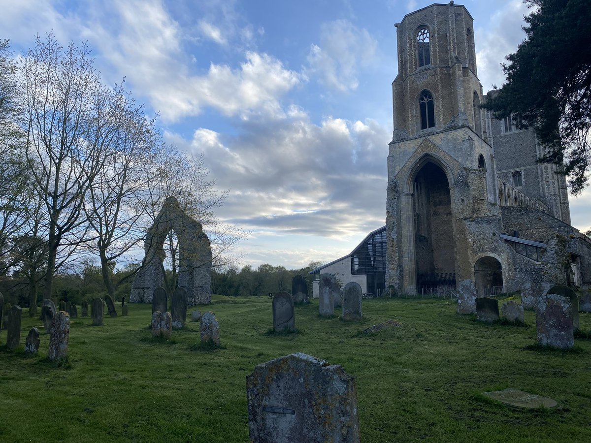 We went to Wymondham for the evening to hear the marvellous @forthygreatpain talk about her brilliant book. Smashing way to spend a Friday night.