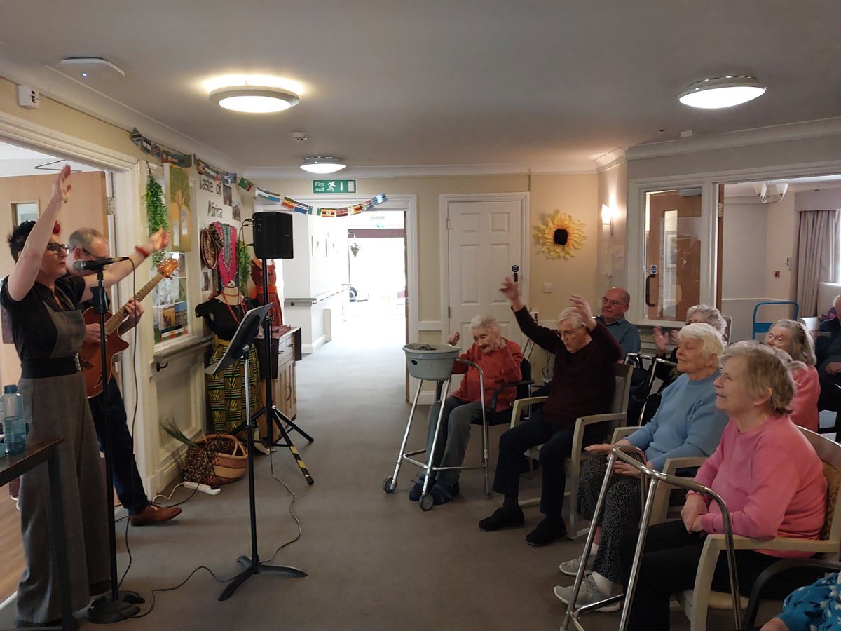 our lovely residents enjoying utterly unique this week #utterlyunique #danceintotheweek #dementiacare #keepingactive #songtillyouwin 🤩🤩