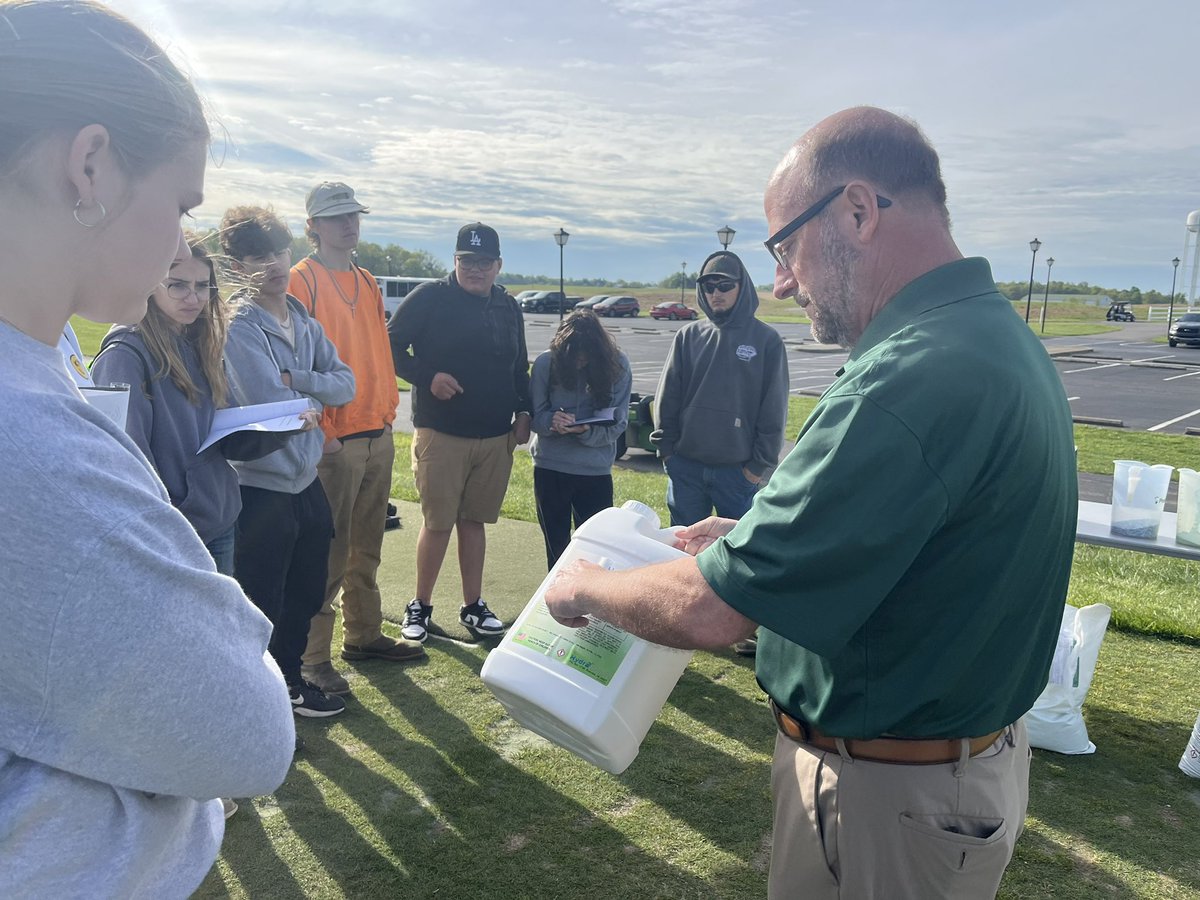 They also got a lesson from our pro and participated in a putting contest. They learned about @ChariotRungolf being an @AudubonIntl Certified Wildlife Sanctuary and took home a shirt and some swag from the @GCSAA & @TheFirstGreen
