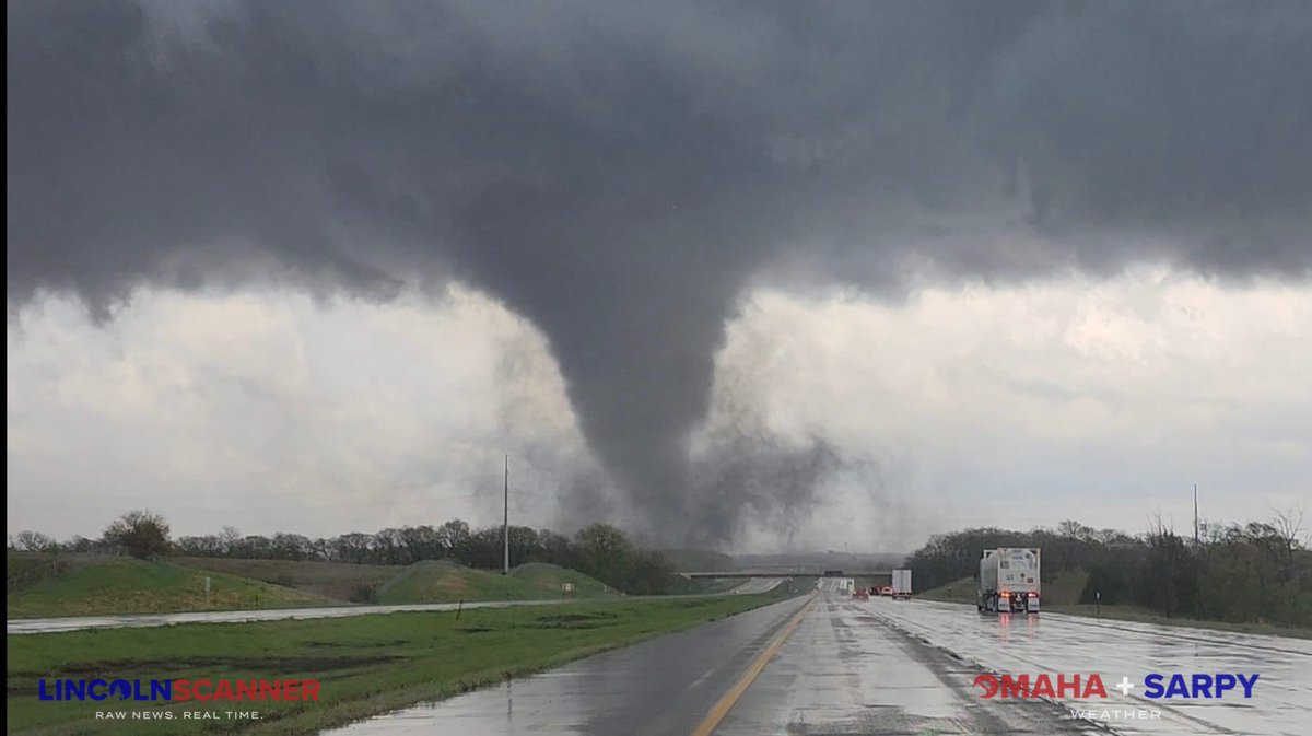 📸: Confirmed tornado in northeast Lancaster County.