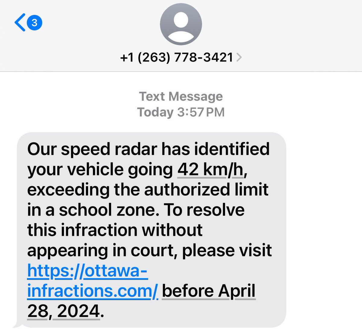 🚫SCAM ALERT🚫 Both myself and the @cityofkingston’s traffic court prosecutor received this fraudulent text message at virtually the same time, so we imagine this probably went out to many residents with Kingston area codes. Block and do not click on the link or reply.