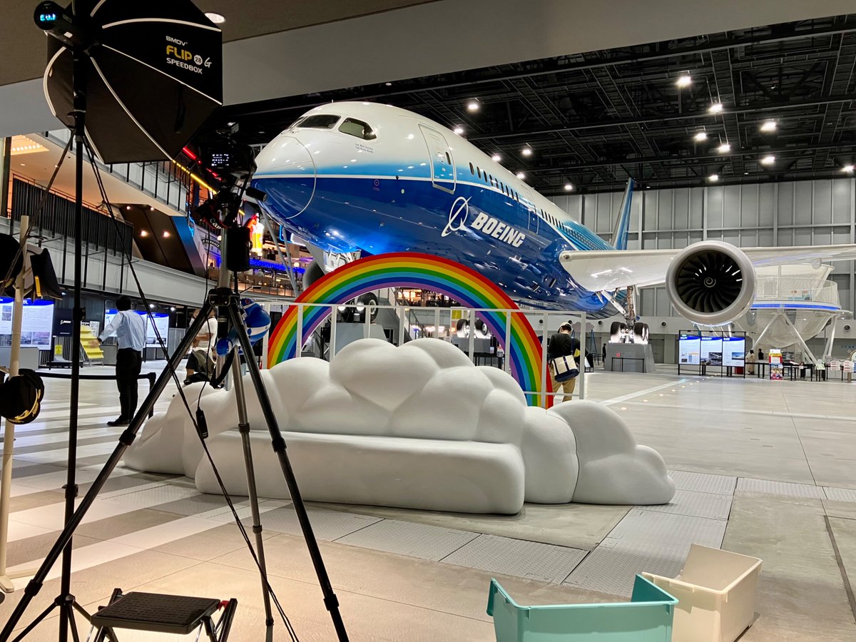 本物のボーイング787が展示しているセントレアのフライト・オブ