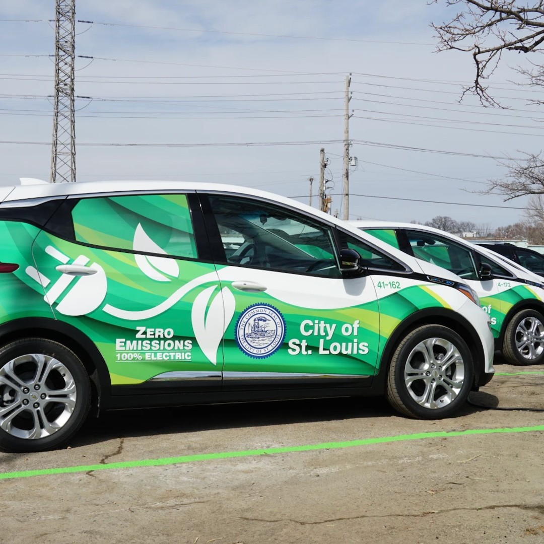The City of St. Louis is hoping to electrify more city vehicles — these electric cars help reduce our emissions. With next year's budget, we're planning to fund more electric services, including city electric vehicles and public charging stations. 📸 : @stlpublicradio