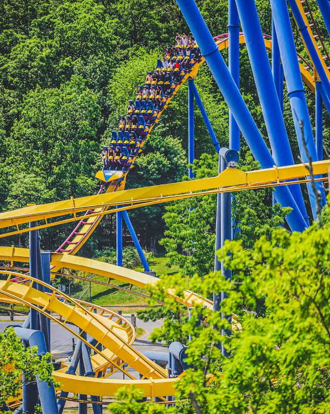 If you really think about it, this could be a model. Or maybe we're just really far away. Probably that 📸 IG - insidegadv #sixflags #sixflagsgreatadventure #rollercoaster #thrill #nitro