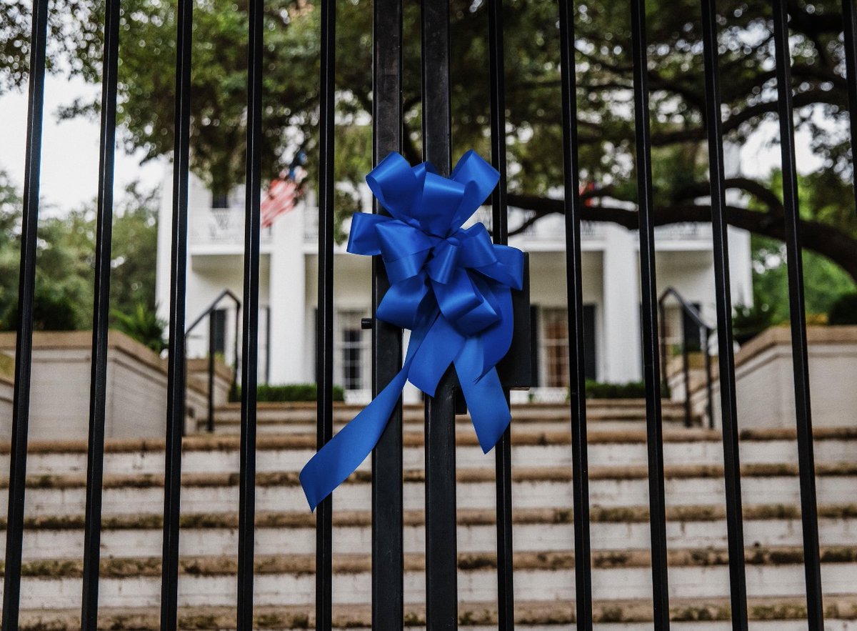 This Sunday is #BlueSunday Day of Prayer. Cecilia & I ask Texans to join us in prayer for victims of child abuse. We placed a blue ribbon on the Governor's Mansion to raise awareness for child abuse. Texas will always protect the most vulnerable in our state: children.