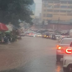 Rwaka River is taking back its space and as usual Nature is brutal when it fights back. Poor Drainage systems, occupied riparian land are the major causes of #flooding in Kenya today. @WangariMaathai