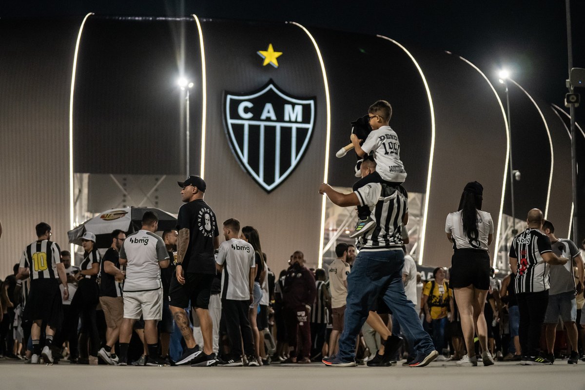 🚗 Na próxima terça tem Galo x Sport, na nossa casa, pela Copa do Brasil! Garanta a vaga do seu carro, moto ou van na arena mais moderna da América Latina. Acesse: parceiros.estapar.com.br/cam E bora pra Arena MRV! 🏴🏳️