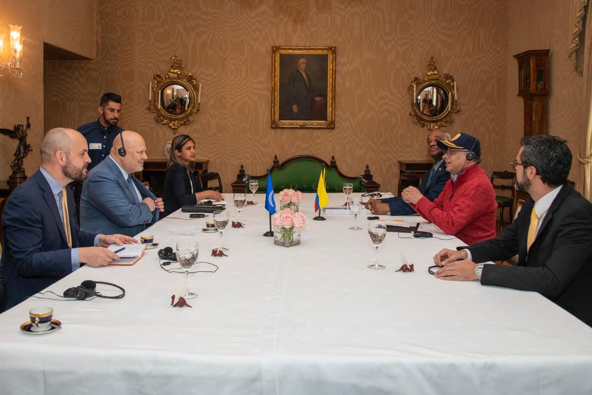 In #Colombia visit, #ICC Prosecutor @KarimKhanQC was delighted to meet again w/ H.E. @petrogustavo, President of the Republic of 🇨🇴. Prosecutor underlined continued commitment of OTP to partner w/ 🇨🇴 in its innovative approach to transitional justice, serving as a model globally