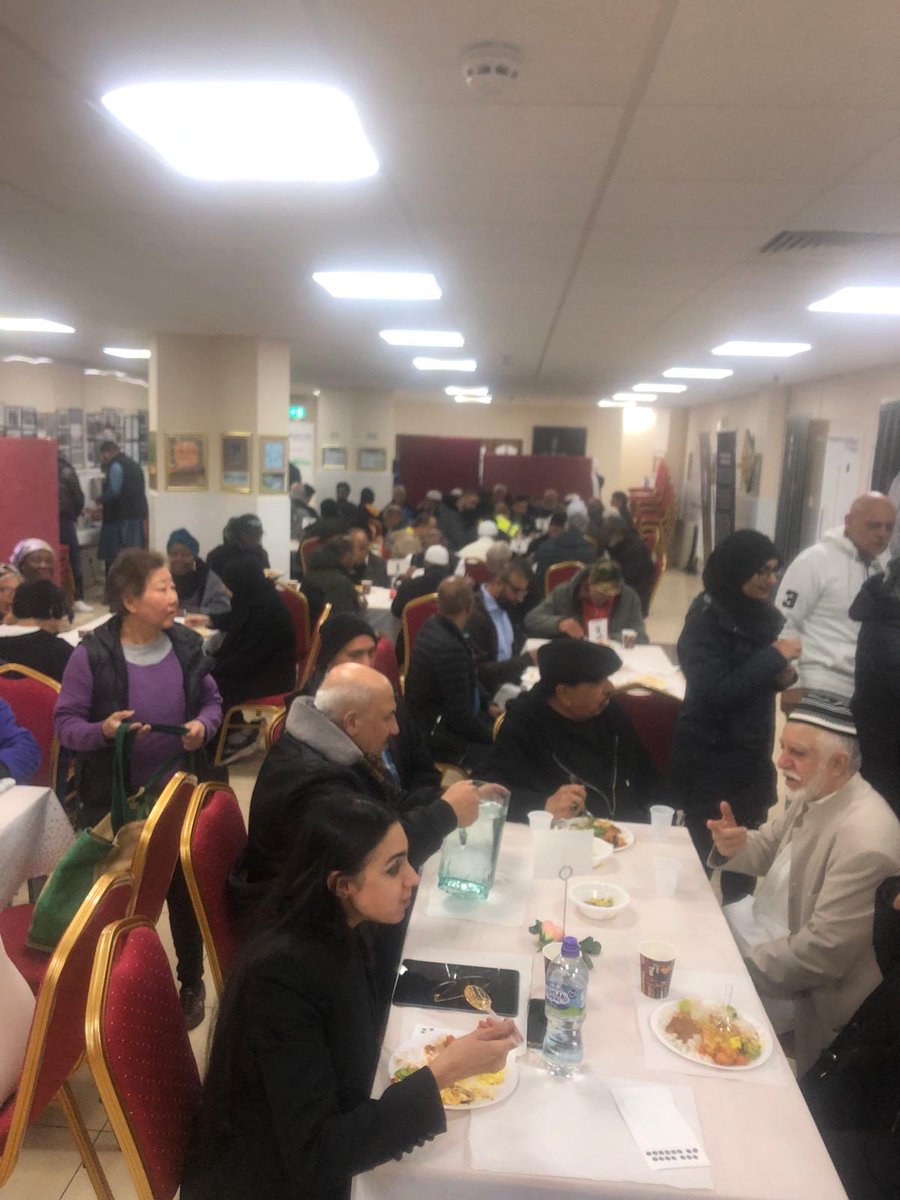 A fantastic atmosphere and turn out of over 100 attendees from the whole community at the WG Community Cafe at Central Mosque of Brent today. A super meal with great service. Well Done to all concerned