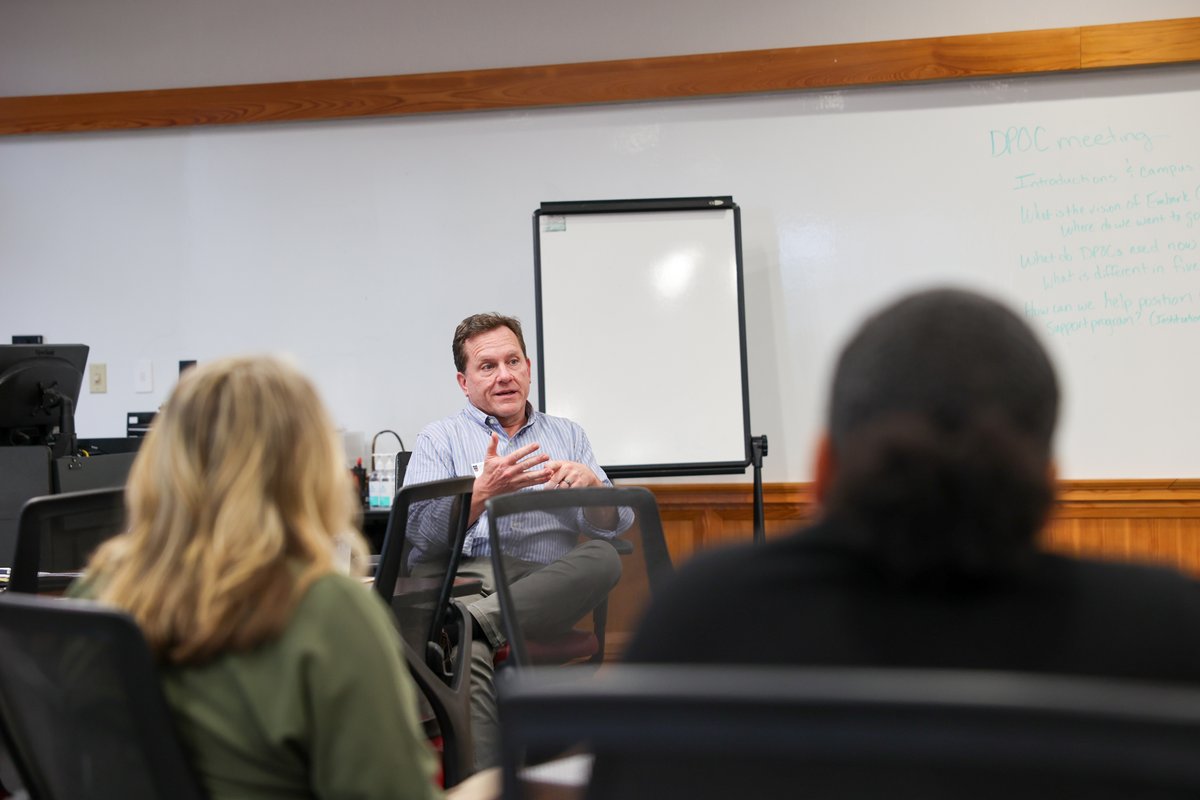 Faculty member David Meyers recently received the @UGASocialWork Naomi Norman Creativity in Undergraduate Instruction Award for enhancing undergraduate students’ education. Congratulations David!