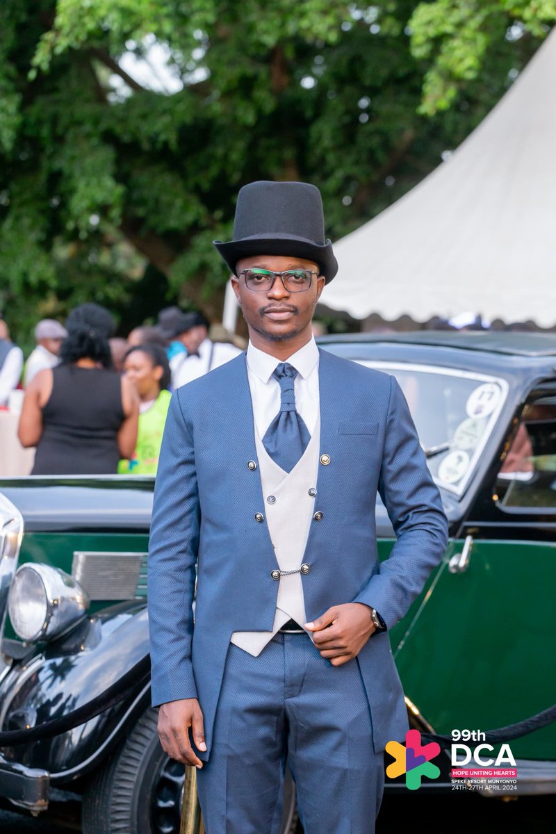 RCTmakindyeWest's tweet photo. Shout-out to the Honchos who dressed to kill at the #99thDCA event this evening! Your style and grace were on full display, and you represented our club with class. Keep up the amazing work! #RotaractPride https://t.co/57emUndTqa