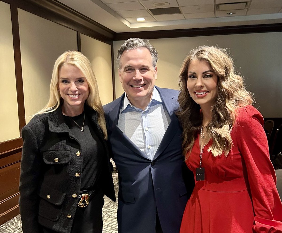 Thank you to @MorganOrtagus for making the trip out to Pittsburgh for an important and thoughtful discussion about the future of America on the world stage with @PamBondi and @LindseyGrahamSC. The world is a safer place when America leads the way 🇺🇸