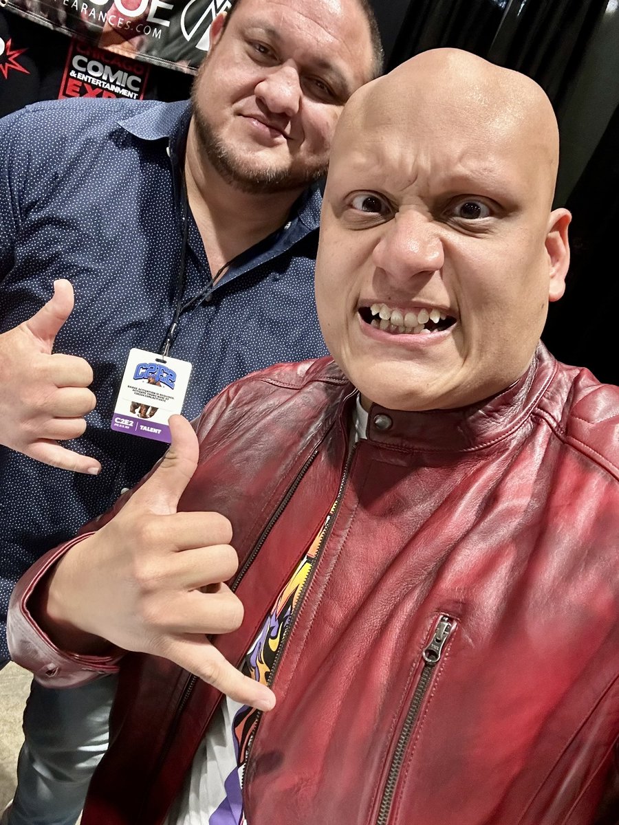 -Met the man, himself…

The man behind the Sweet Tooth mask on #TwistedMetal, @SamoaJoe. Awesome, and the aura was insane. Fantastic wait to work with him on set one day! @peacock