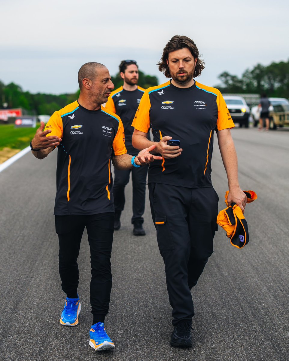 🇺🇸 Race weekend at @BarberMotorPark has started. Let’s get it! 🧡 @ArrowMcLaren • 🇧🇷 Fim de semana em @BarberMotorPark começou. Vamooo! 🧡 @ArrowMcLaren