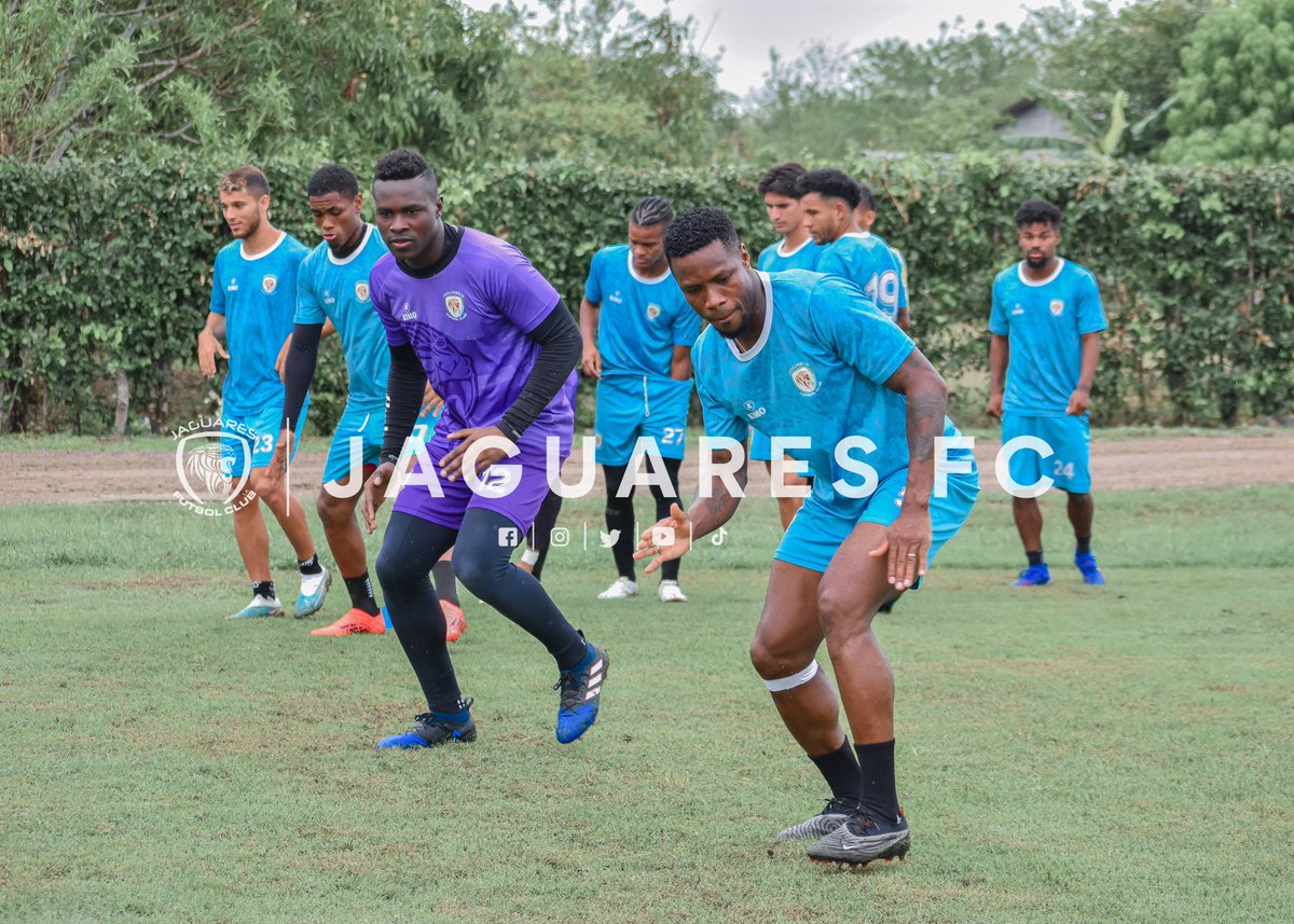 ⚽Seguimos preparándonos para la fecha del domingo ante Independiente Santa Fe. Hincha celeste tu compañía en el Jaraguay es importante, la entrada es dos por uno y los niños de 5 años en adelante gratis.💙 Fuerza Felina.🐆