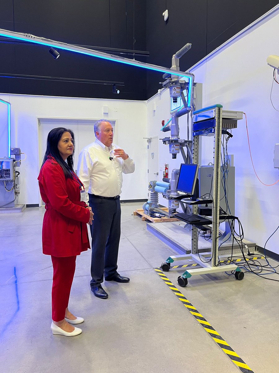 In #Budget2024 we are committed to building the economy of the future. Today, I visited Survalent, an innovative Canadian company in Brampton. We will continue working together to create good-paying jobs & accelerate the development of renewable energy supply chains across 🇨🇦.