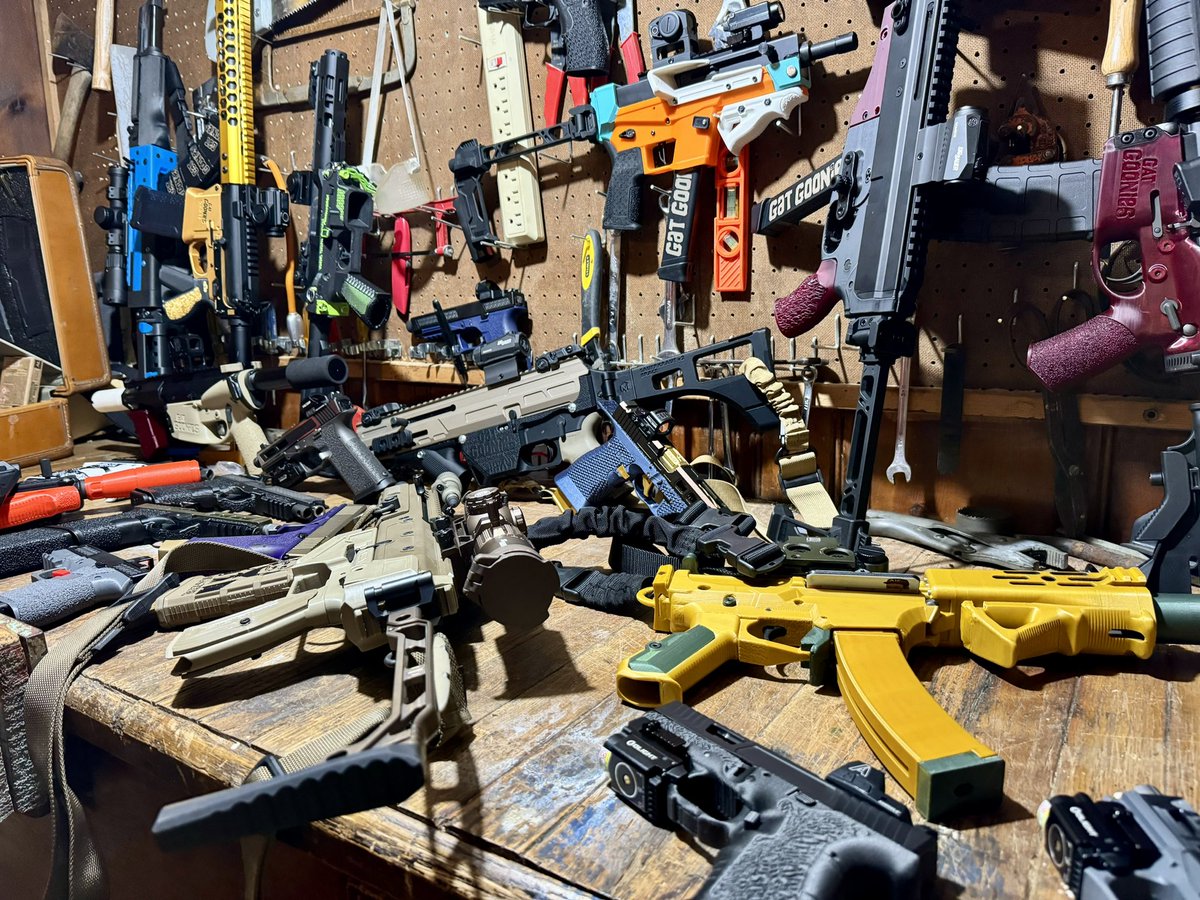 GatGoonies's tweet photo. Big thank you to all the sponsors! 
@Strike_Ind 
@TheBattlecock 
@WojtekWeaponry 
@Dianexis 
@pembie000ind 
@ArthurClaudeen 
@JC_Arms 
@HoffmanTactical 
@GideonOptics 
@MarconiArmory 
@hillholsterco 
@ExUmbrisDesigns 
@RiptideRails 
@GoonBeam 
@DispensedParts 
@BigTexOrdnance https://t.co/UGbNExvZ3n