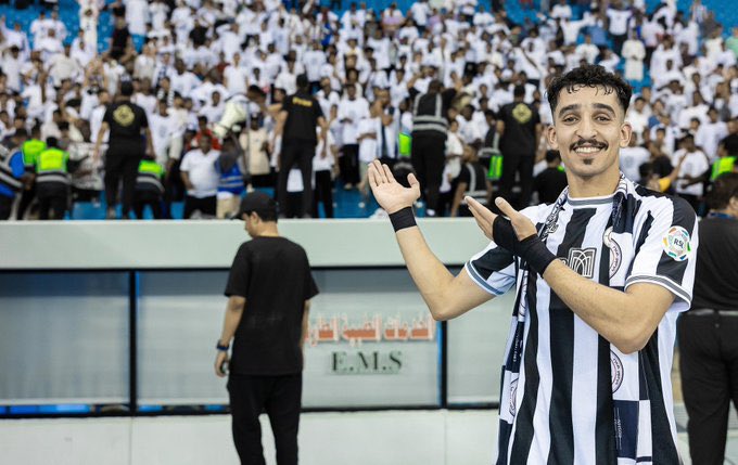 🎖 نادر الشراري🇸🇦 وصل للمباراة 10 تواليا في دوري روشن السعودي دون أن تتم مراوغته 🥇 (أطول سلسلة من بين مدافعي الشباب) 🛑ضد الوحدة 🛑ضد ضمك 🛑ضد النصر 🛑ضد الفيحاء 🛑ضد الحزم 🛑ضد الهلال 🛑ضد الرياض 🛑ضد الطائي 🛑ضد أبها 🛑ضد الاتحاد