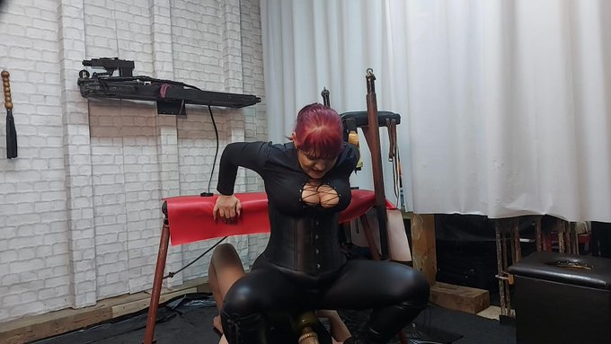 Smoking human ashtray and ass worship with my personal slut Faith https://t.co/D28WZTLdBF https://t.