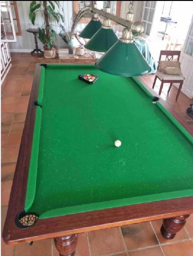 For sale: Top-quality hardwood pool table with downlights, balls, and cues. Great condition, minor wear on carpet. Ideal for game nights and home styling! 🎱 #pooltable #gametime #homedecor

More details here: everisamting.com/ad/details/lar…