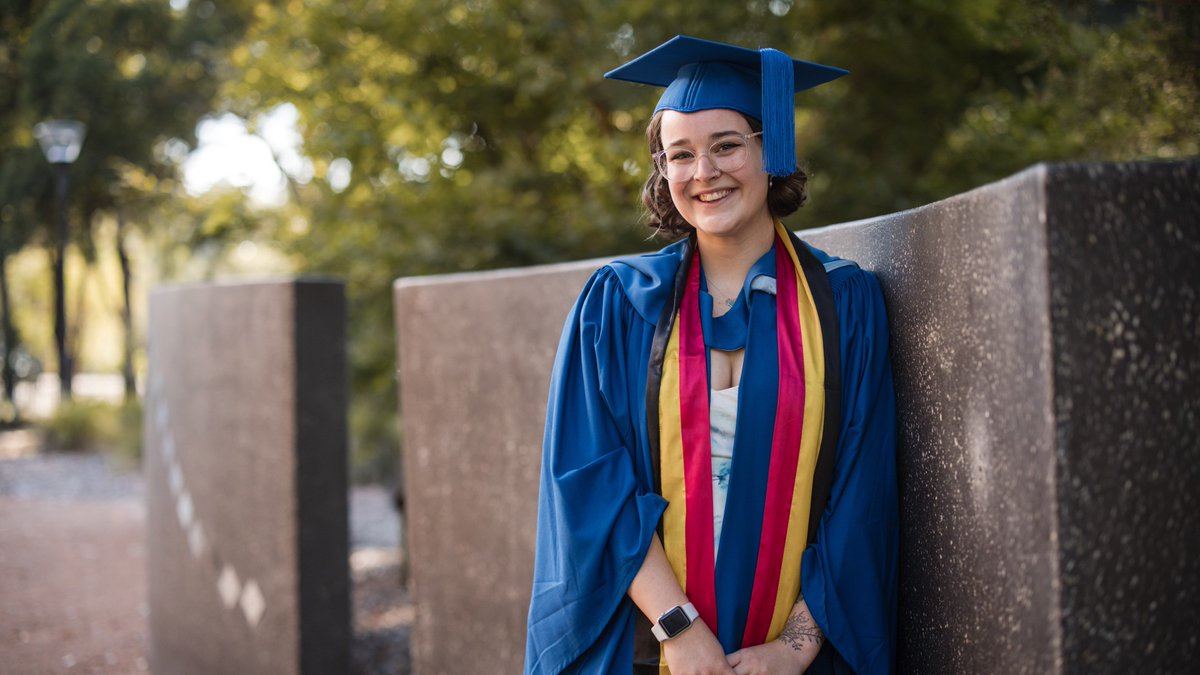 Caitlin Liddle had always wanted to help people, but she just wasn’t quite sure how. She is now aiming to make a difference in Indigenous and rural health, after graduating last week with a Bachelor of Nursing, with Distinction. 👉 bit.ly/3QdkCEU #UOWGrad2024