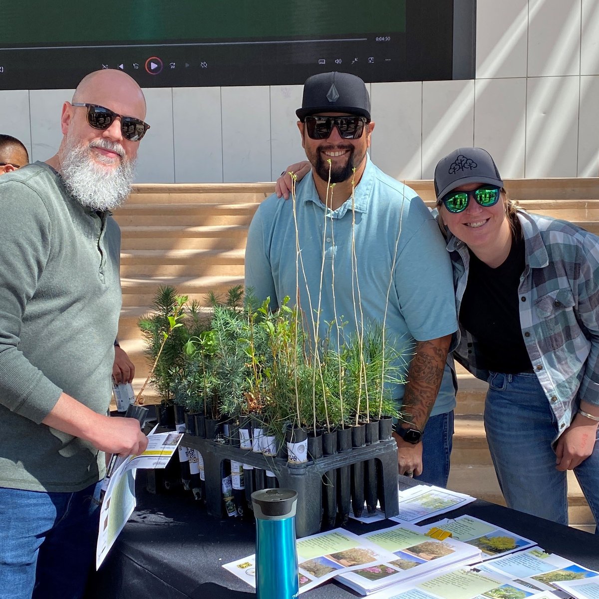 Thank you to everyone who came out to our Let's Plant Albuquerque event to celebrate Arbor Day! Our @cabqparks team with community members & partners planted trees & gave away trees on Civic Plaza. Trees cool the urban core & provide quality of life benefits. #OneAlbuquerque